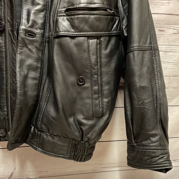 ⭐️HP⭐️Leather Jacket 52 - Picture 5 of 12